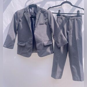 Kids' size 7 gray pinstripe suit set